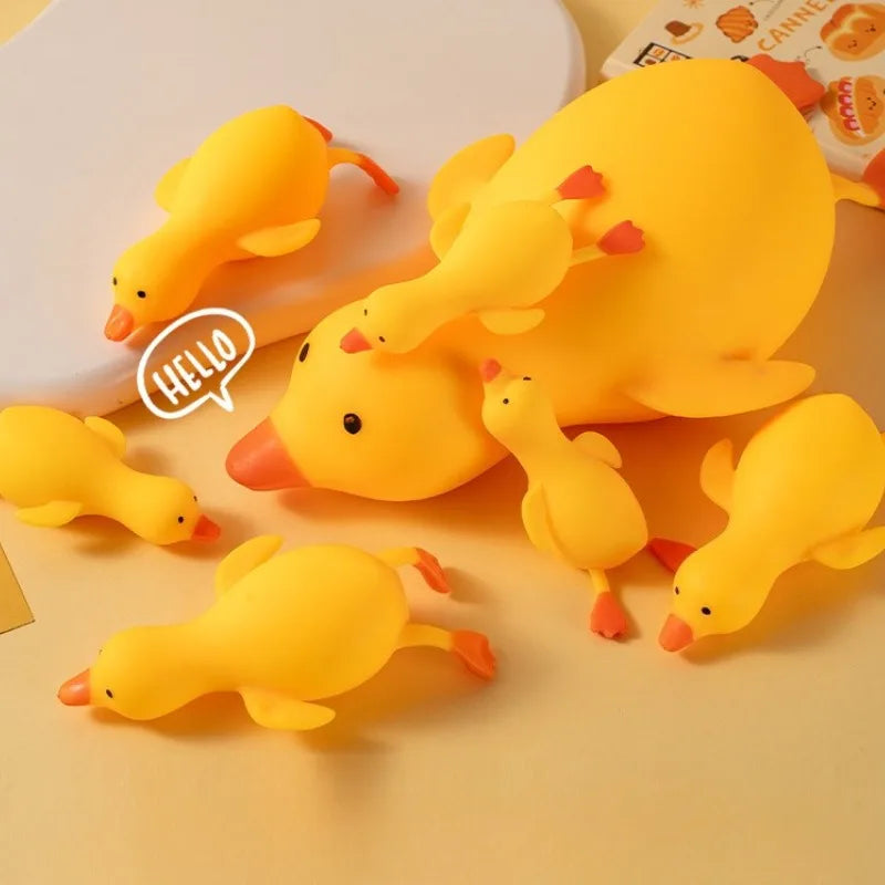Giant Squishy Duck – Oversized Squeeze & Stress Toy 🦆